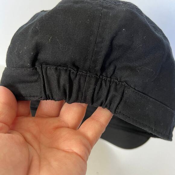 Ladies black Hat with brim & elastic in back for good fit - Picture 4 of 7